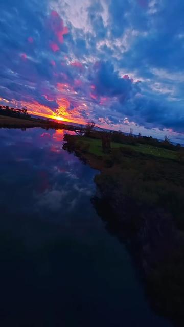 当最后一束光消失，夜色温柔，万物归静。 #治愈系风景